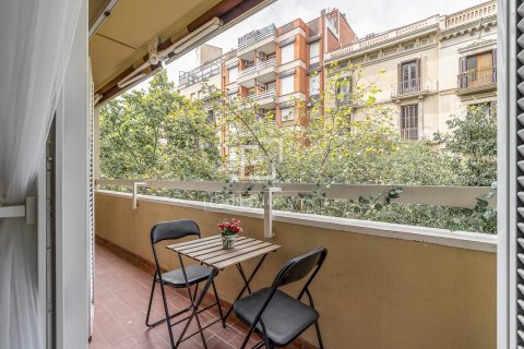 Apartamento de 3 dormitorios en venta en Barcelona, Cataluña, Spain № 8726 - foto 3