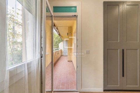 Apartamento de 3 dormitorios en venta en Barcelona, Cataluña, Spain № 8726 - foto 21