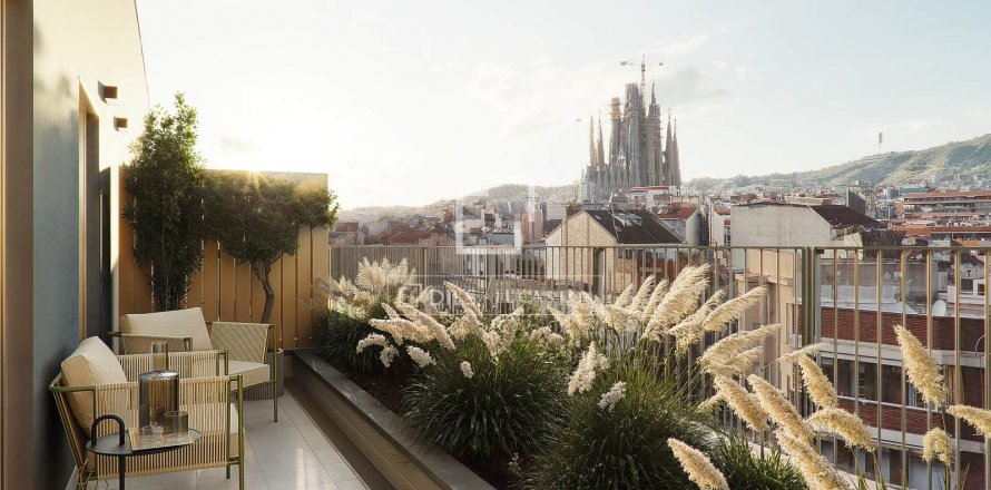 Apartamento de 3 dormitorios en venta en Barcelona, Cataluña, Spain № 8721