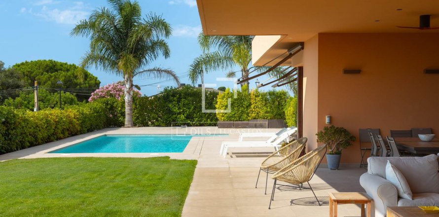 Villa de 5 dormitorios en venta en Sant Vicenc De Montalt, Barcelona, Cataluña, Spain № 8724
