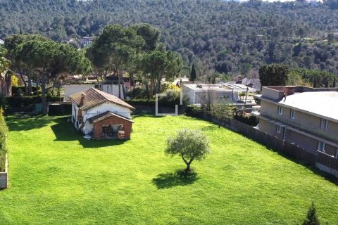 Parcela de 2048 m² en venta en Sant Cugat del Vallès, Barcelona, Cataluña, Spain № 8720 - foto 3