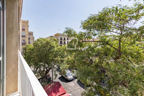 Apartamento de 3 dormitorios en venta en Barcelona, Cataluña, Spain № 8723 - foto 10