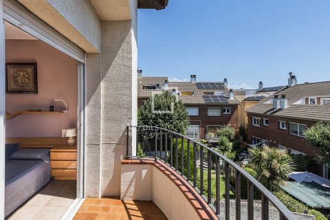 Villa de 4 dormitorios en venta en Sant Cugat del Vallès, Barcelona, Cataluña, Spain № 8722 - foto 27