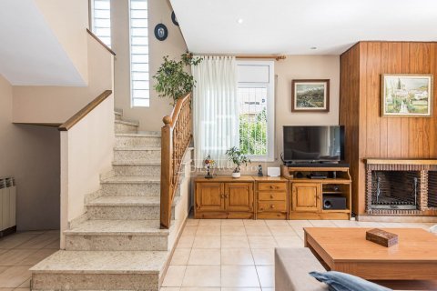 Villa de 4 dormitorios en venta en Sant Cugat del Vallès, Barcelona, Cataluña, Spain № 8722 - foto 21