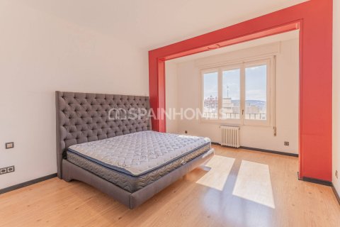 Apartamento de 5 dormitorios en venta en Barcelona, Cataluña, Spain № 7651 - foto 18