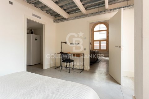 Dúplex de 2 dormitorios en venta en Barcelona, Cataluña, Spain № 5499 - foto 21