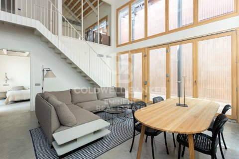 Dúplex de 2 dormitorios en venta en Barcelona, Cataluña, Spain № 5499 - foto 11
