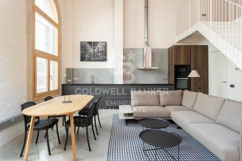 Dúplex de 2 dormitorios en venta en Barcelona, Cataluña, Spain № 5499