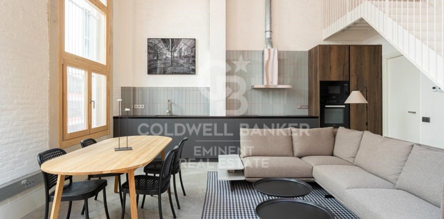 Dúplex de 2 dormitorios en venta en Barcelona, Cataluña, Spain № 5499