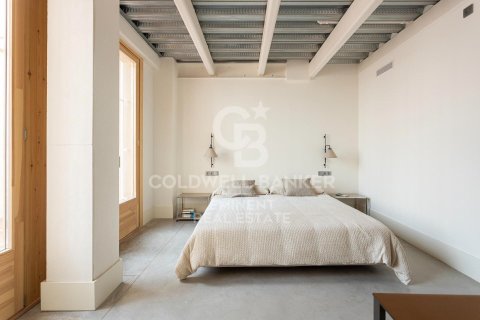 Dúplex de 2 dormitorios en venta en Barcelona, Cataluña, Spain № 5499 - foto 16