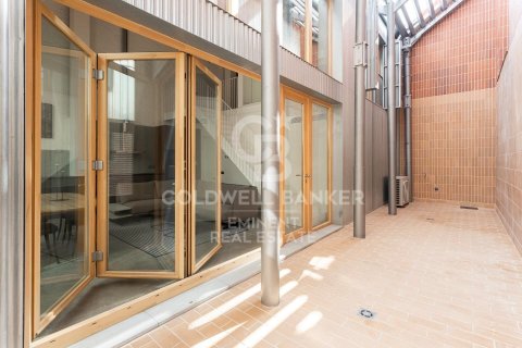 Dúplex de 2 dormitorios en venta en Barcelona, Cataluña, Spain № 5499 - foto 5