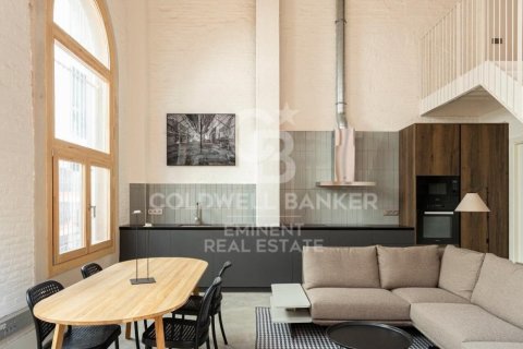 Dúplex de 2 dormitorios en venta en Barcelona, Cataluña, Spain № 5499 - foto 8