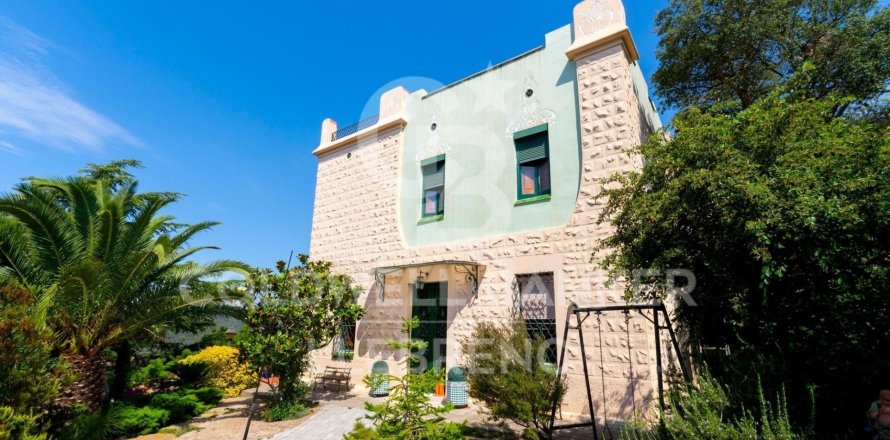 Tríplex de 5 dormitorios en venta en Barcelona, Cataluña, Spain № 5871
