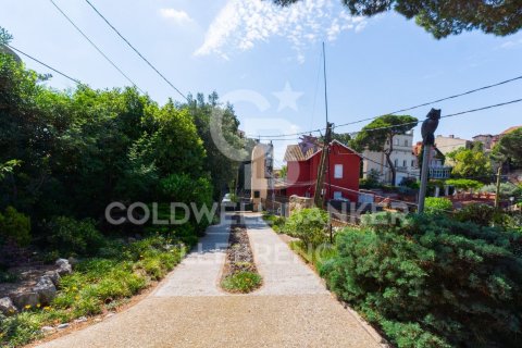 Tríplex de 5 dormitorios en venta en Barcelona, Cataluña, Spain № 5871 - foto 2