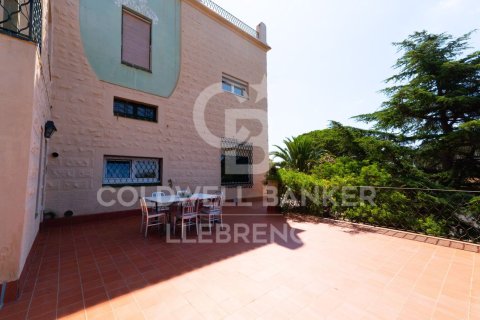 Tríplex de 5 dormitorios en venta en Barcelona, Cataluña, Spain № 5871 - foto 11