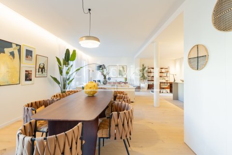 Apartamento de 2 dormitorios en venta en Barcelona, Cataluña, Spain № 2864 - foto 15