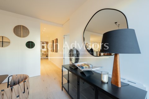 Apartamento de 2 dormitorios en venta en Barcelona, Cataluña, Spain № 2864 - foto 25