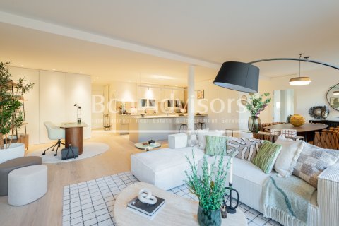 Apartamento de 2 dormitorios en venta en Barcelona, Cataluña, Spain № 2864 - foto 12