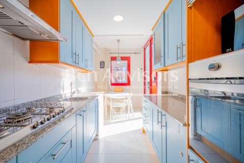 Apartamento de 4 dormitorios en venta en Barcelona, Cataluña, Spain № 2866 - foto 15