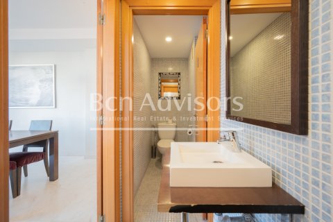 Apartamento de 4 dormitorios en venta en Barcelona, Cataluña, Spain № 2866 - foto 19
