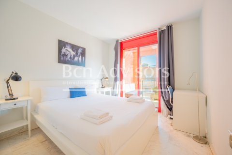Apartamento de 4 dormitorios en venta en Barcelona, Cataluña, Spain № 2866 - foto 23