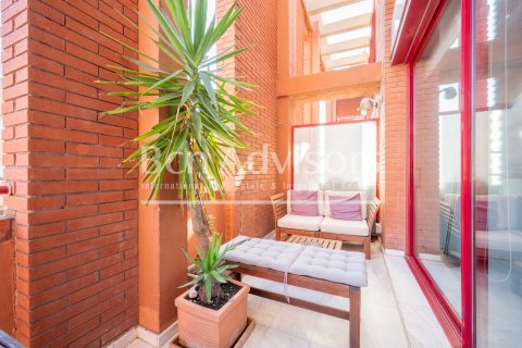 Apartamento de 4 dormitorios en venta en Barcelona, Cataluña, Spain № 2866 - foto 8