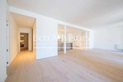 Apartamento de 2 dormitorios en venta en Barcelona, Cataluña, Spain № 2865 - foto 12