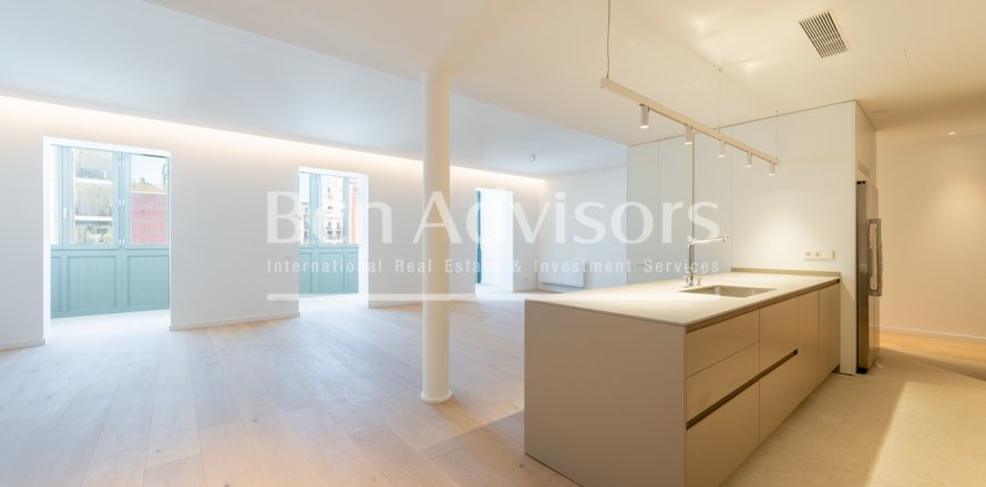 Apartamento de 2 dormitorios en venta en Barcelona, Cataluña, Spain № 2865