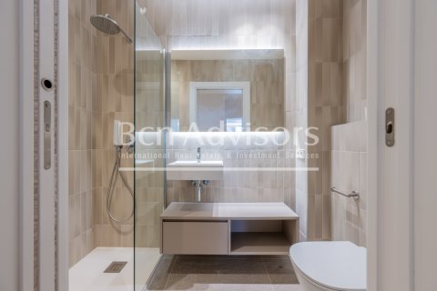 Apartamento de 2 dormitorios en venta en Barcelona, Cataluña, Spain № 2865 - foto 22
