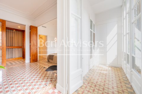 Купить квартиру в Барселона, Испания с 3 спальни, 112м², № 2870 - фото 29