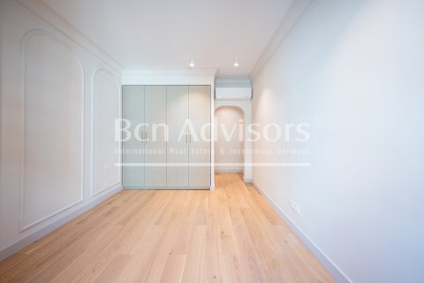 4 bedrooms apartment for sale in Barcelona, Catalonia, Spain № 2867 - photo 26