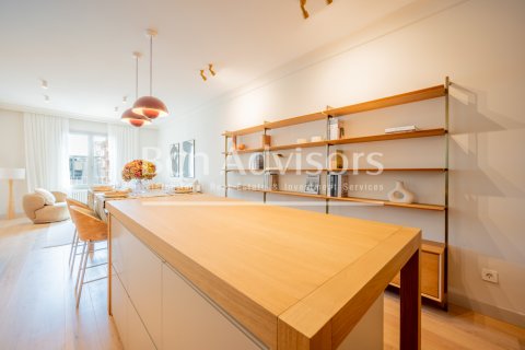 4 bedrooms apartment for sale in Barcelona, Catalonia, Spain № 2867 - photo 5