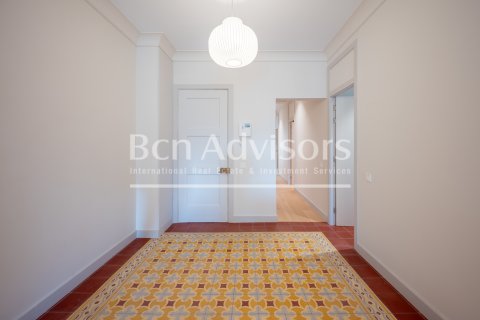 4 bedrooms apartment for sale in Barcelona, Catalonia, Spain № 2867 - photo 15