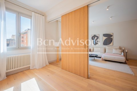 4 bedrooms apartment for sale in Barcelona, Catalonia, Spain № 2867 - photo 7