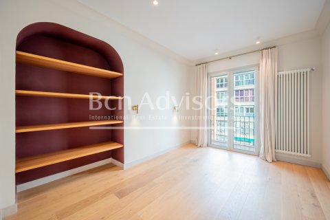 4 bedrooms apartment for sale in Barcelona, Catalonia, Spain № 2867 - photo 17