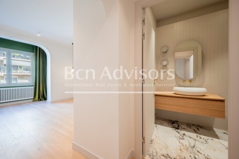 4 bedrooms apartment for sale in Barcelona, Catalonia, Spain № 2867 - photo 19