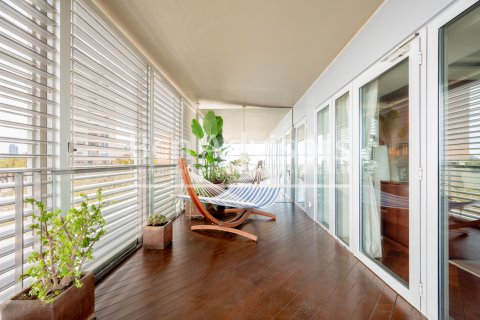 Apartamento de 2 dormitorios en venta en Barcelona, Cataluña, Spain № 2869 - foto 12