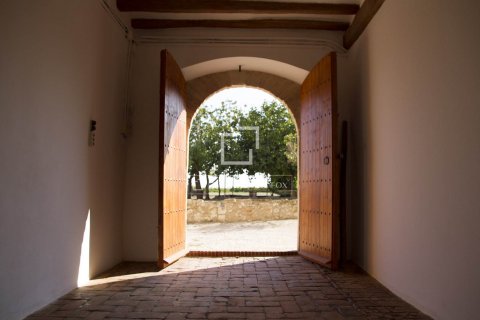 Finca de 12 dormitorios en venta en Sitges, Barcelona, Cataluña, Spain № 8685 - foto 8