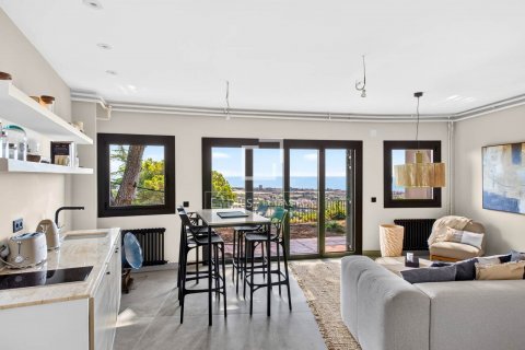 Villa de 4 dormitorios en venta en Cabrils, Barcelona, Cataluña, Spain № 8688 - foto 26