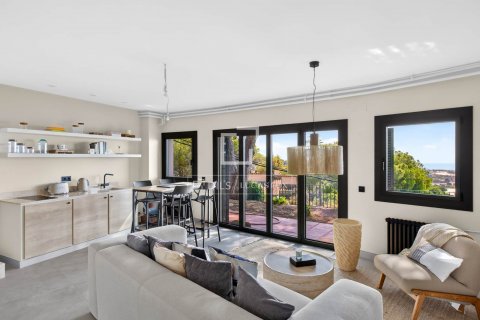 Villa de 4 dormitorios en venta en Cabrils, Barcelona, Cataluña, Spain № 8688 - foto 25