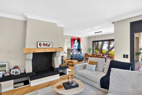 Villa de 4 dormitorios en venta en Cabrils, Barcelona, Cataluña, Spain № 8688 - foto 6