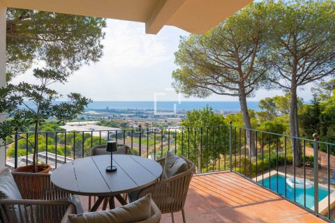 Villa de 4 dormitorios en venta en Cabrils, Barcelona, Cataluña, Spain № 8688 - foto 30