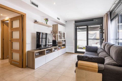 Apartamento de 3 dormitorios en venta en Castelldefels, Barcelona, Cataluña, Spain № 8687