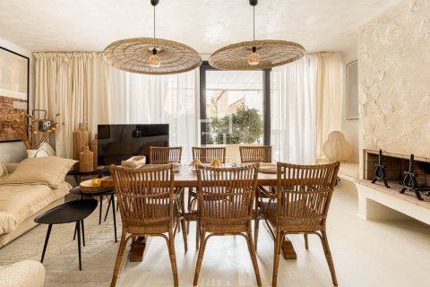 Купить квартиру в Барселона, Испания с 3 спальни, 91м², № 6459 - фото 8