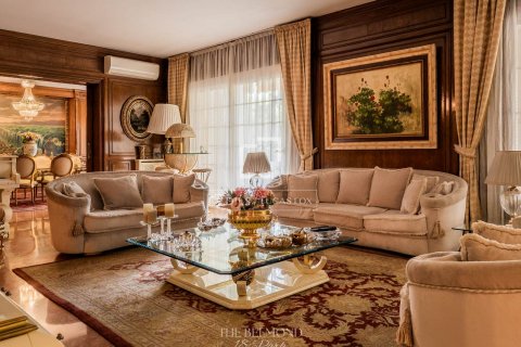 Apartamento de 6 dormitorios en venta en Barcelona, Cataluña, Spain № 8560 - foto 4