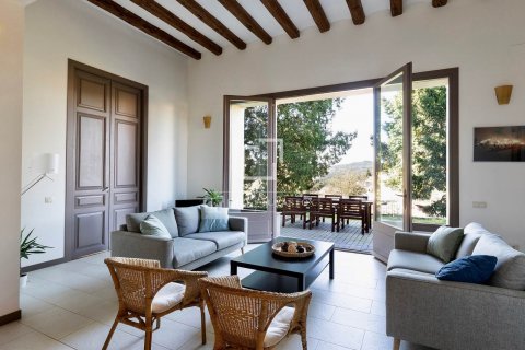 Finca de 18 dormitorios en venta en Sitges, Barcelona, Cataluña, Spain № 8559 - foto 9
