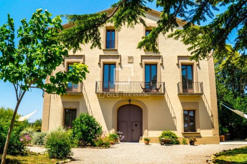 Finca de 18 dormitorios en venta en Sitges, Barcelona, Cataluña, Spain № 8559 - foto 2