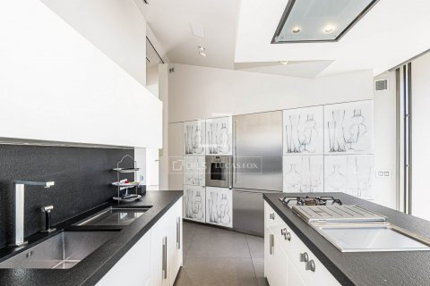 Villa de 4 dormitorios en venta en Sant Cugat del Vallès, Barcelona, Cataluña, Spain № 8563 - foto 9