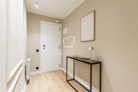 Купить квартиру в Барселона, Испания с 4 спальни, 100м², № 8565 - фото 5