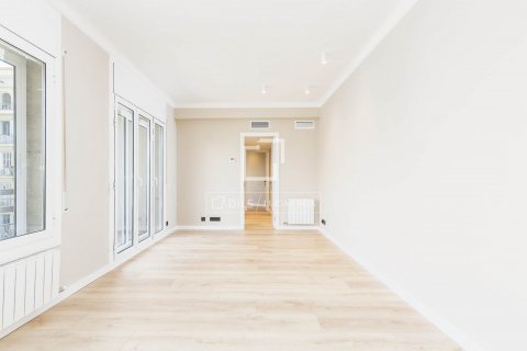 Купить квартиру в Барселона, Испания с 4 спальни, 100м², № 8565 - фото 15